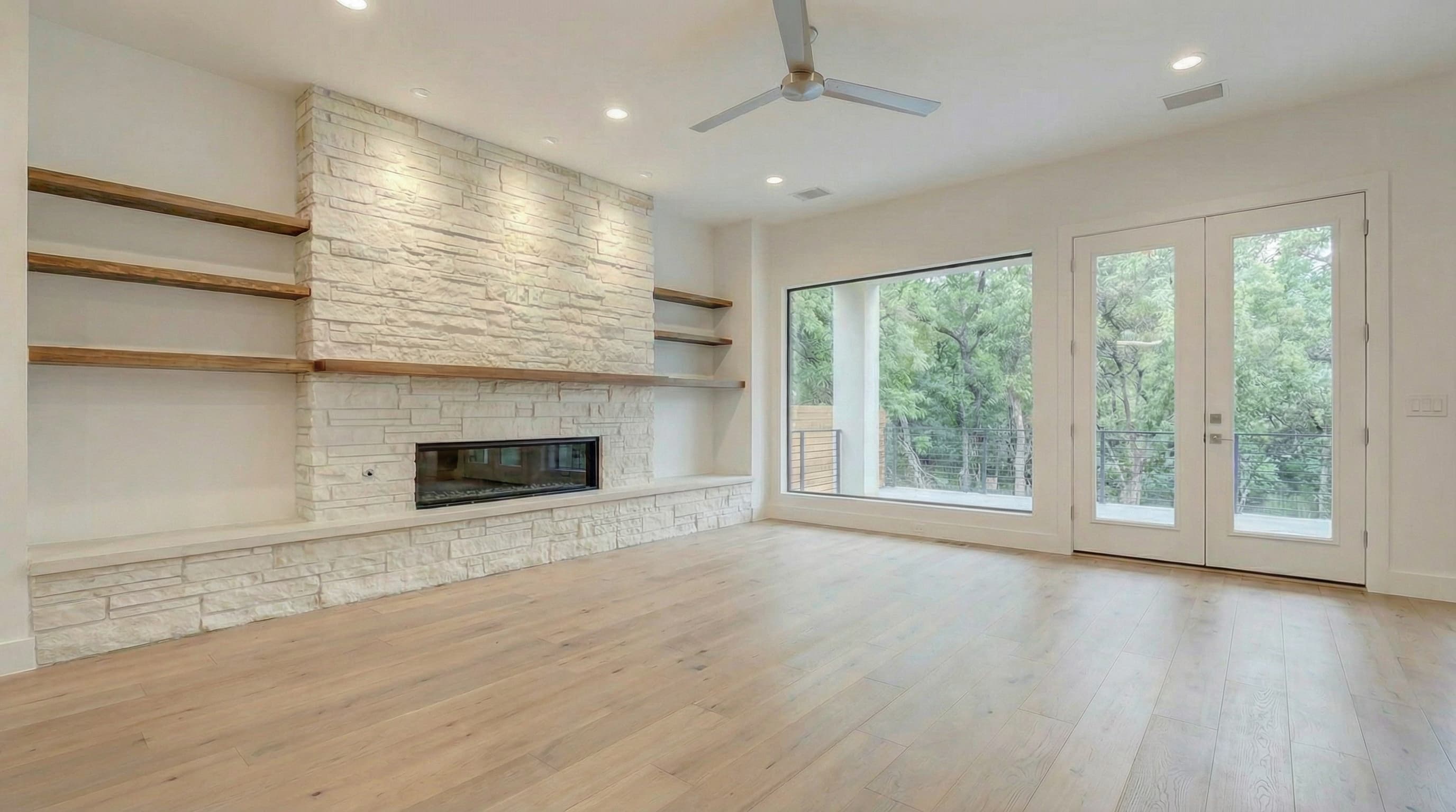 Empty room before staging