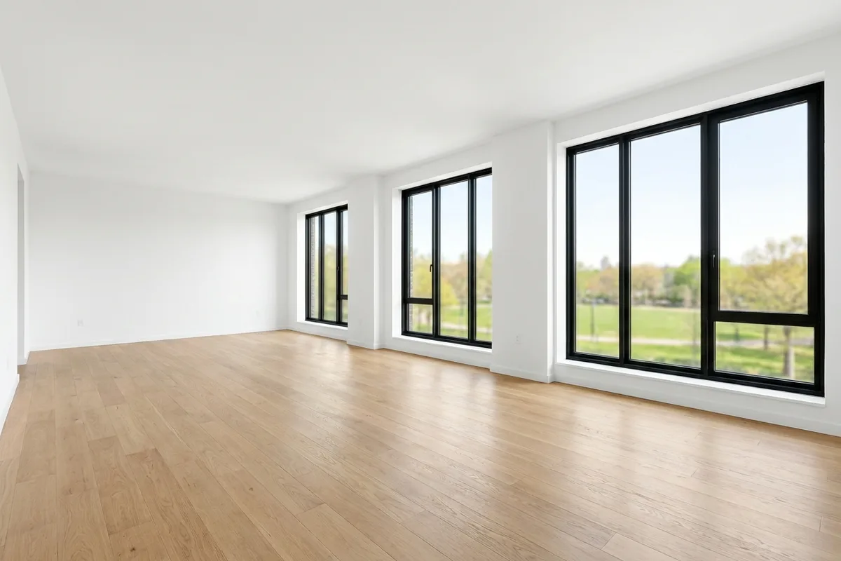 Empty room before staging